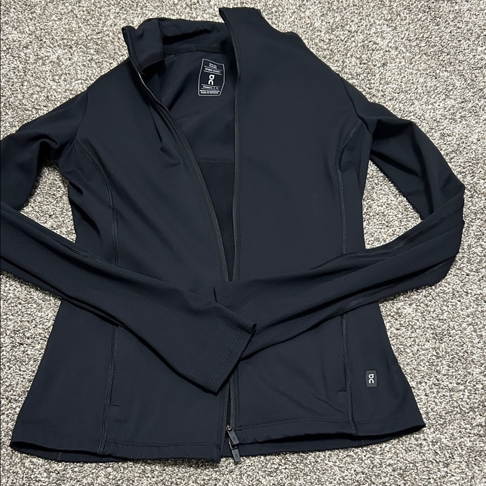 On Running Women's Black Performance Bomber Jacket